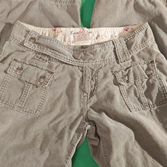 21 West Coast corduroy light summery - Picture 1 of 13